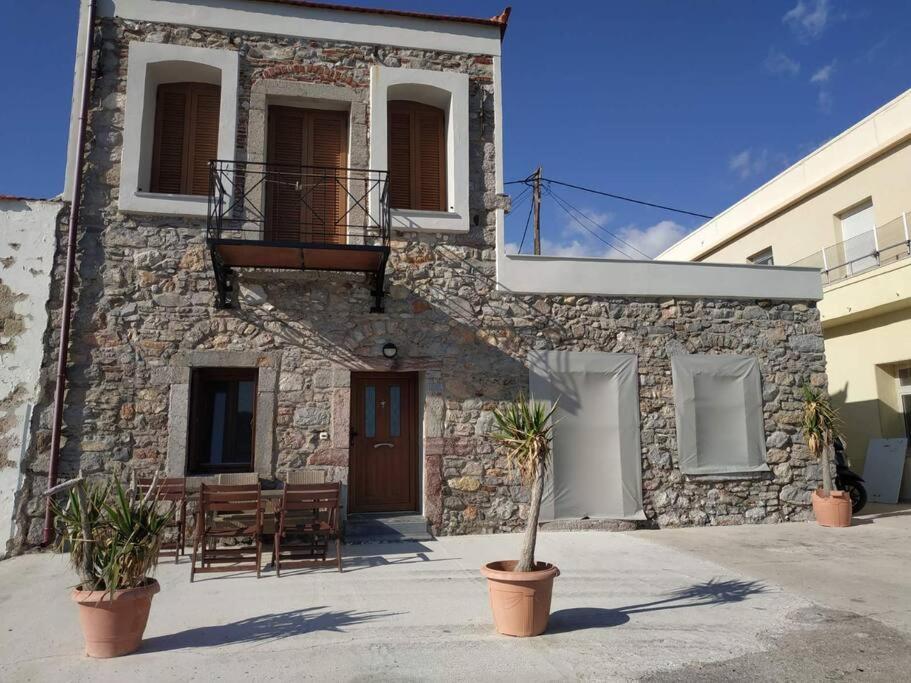 Two-Storey House In Kardamyla Mármaron Exterior photo