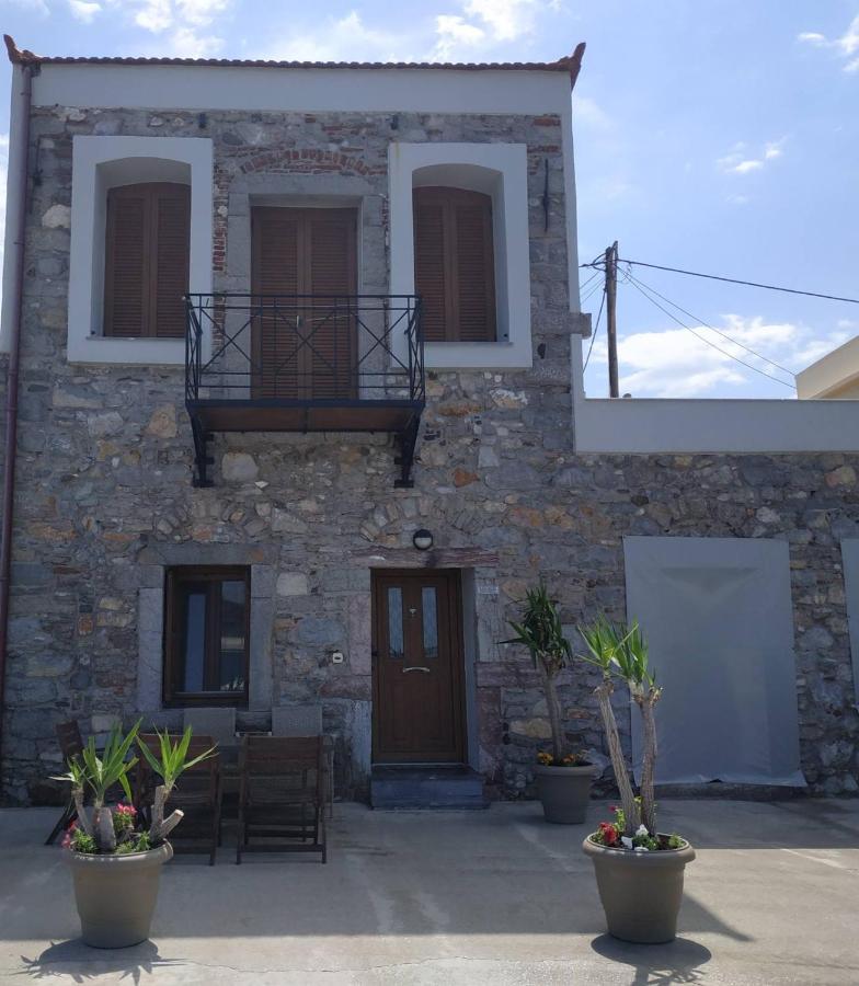 Two-Storey House In Kardamyla Mármaron Exterior photo